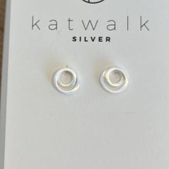 Zilveren oorring cirkel van Katwalk Silver. 