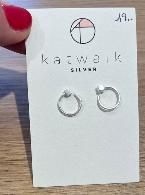 Zilveren oorring cirkel met vierkant Katwalk Silver
