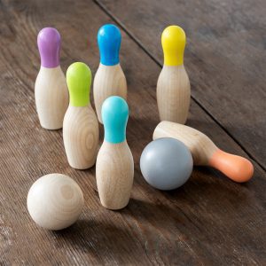 30602 wooden skittles set lifestyle 1